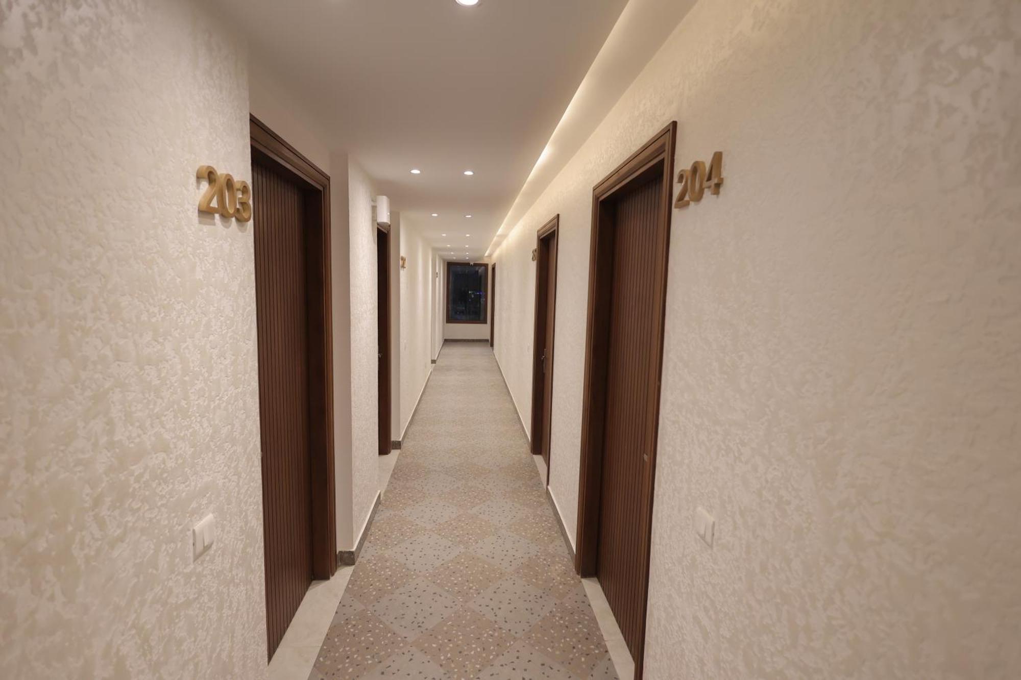 Hotel Regal Palm Murádábád Exteriér fotografie